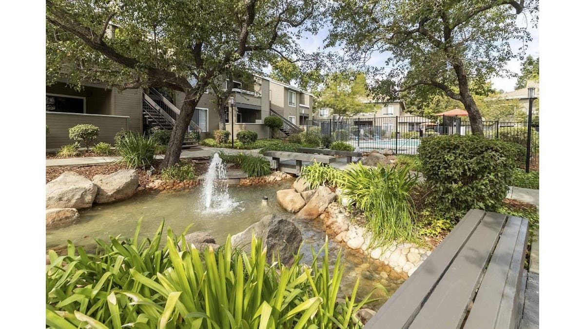 Monte Vista Apartments