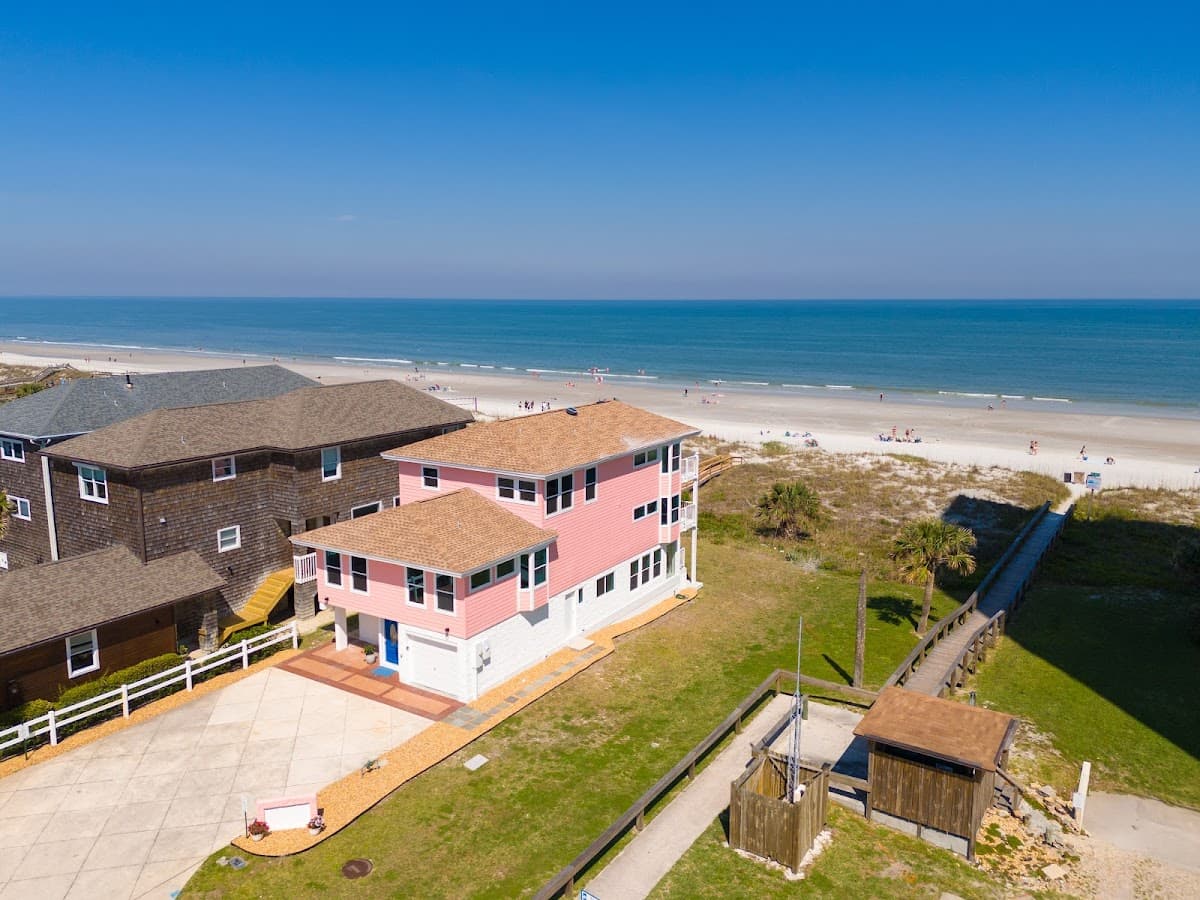 11 North (Beachfront Hotel)