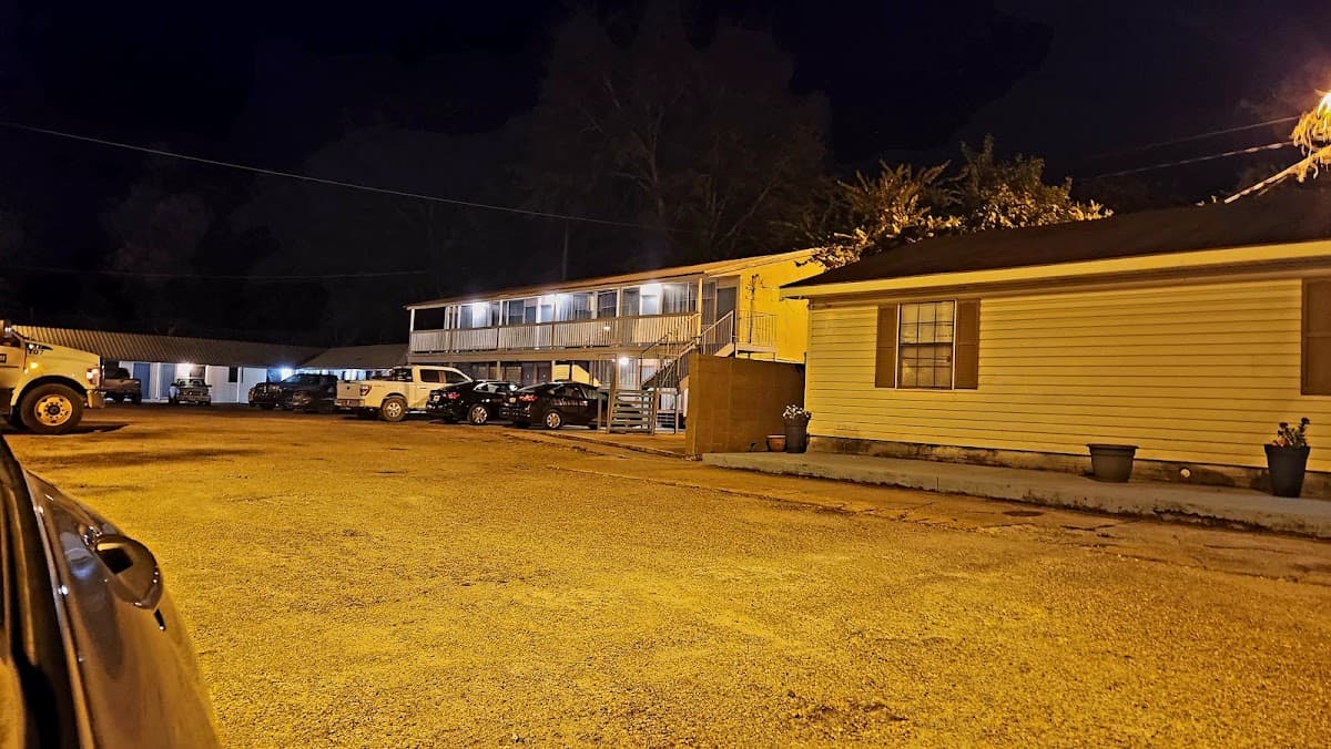 The Grand Motel Inn and Suites