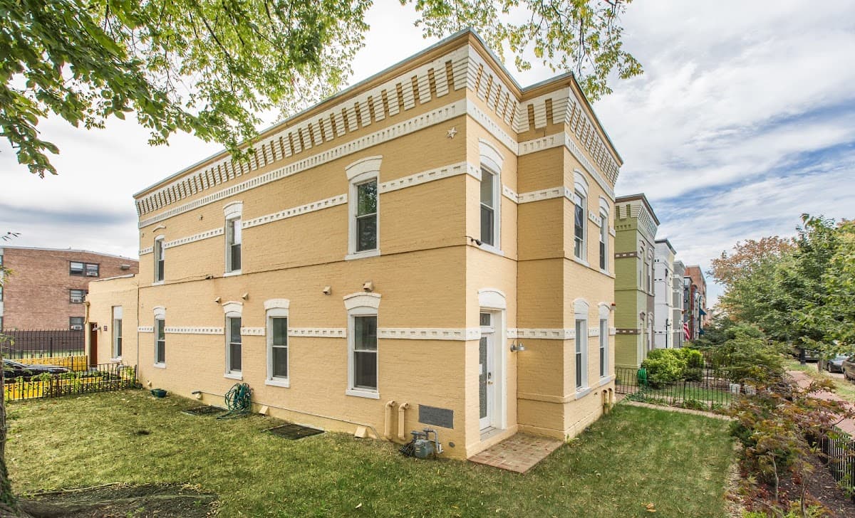 Capitol Square BNB