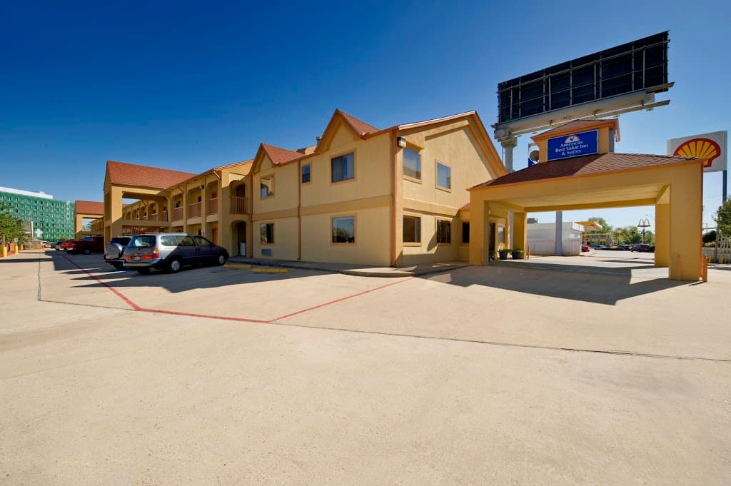 Americas Best Value Inn & Suites Houston Brookhollow NW