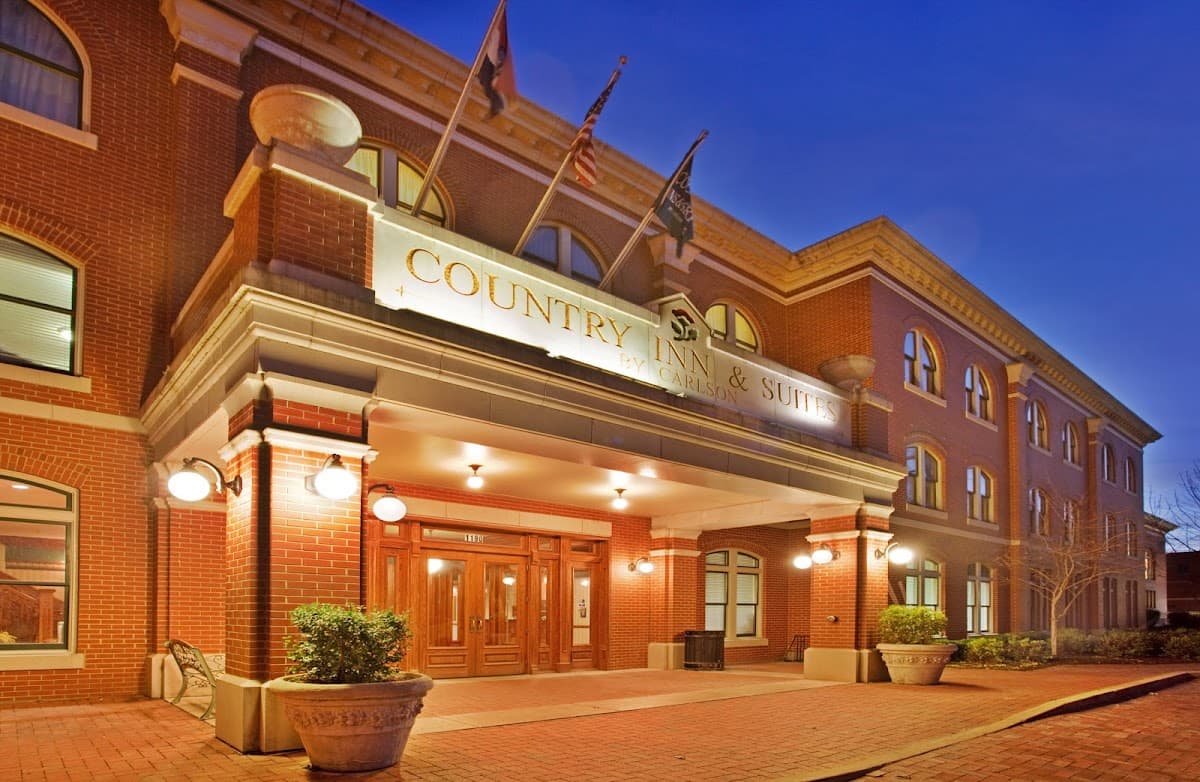Country Inn & Suites by Radisson, St. Charles Historic District
