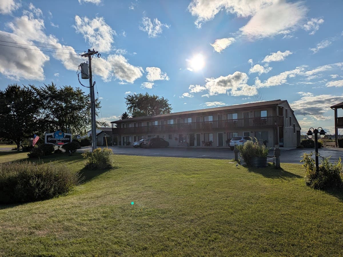 Scenic Shore Inn