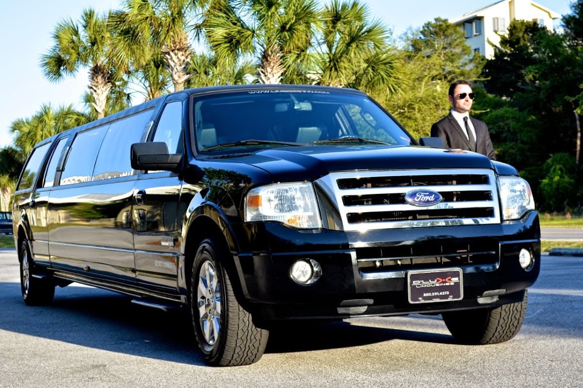 D'Luxe Limousines