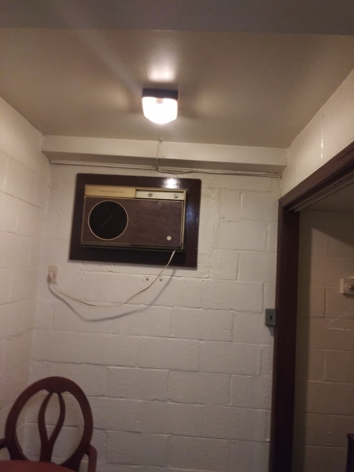 Colonial Motel