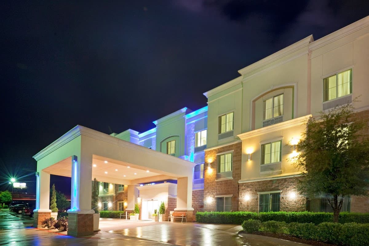 Holiday Inn Express & Suites Decatur by IHG