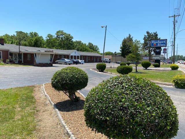 Budget Inn