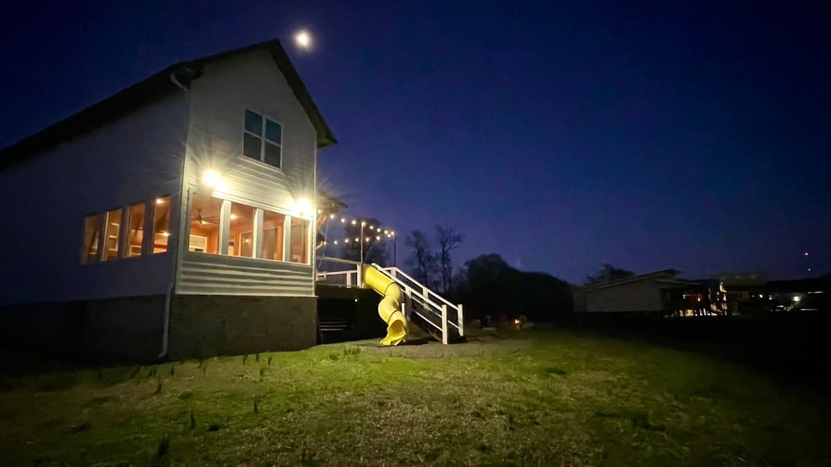 THE FARMHOUSE on the Caddo River