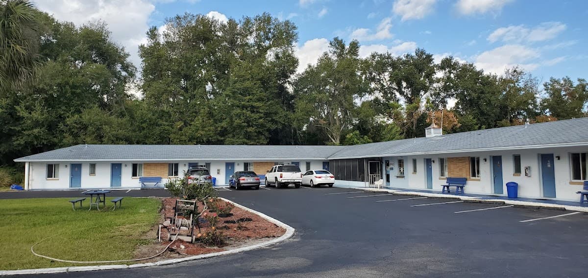 Lake View Motel