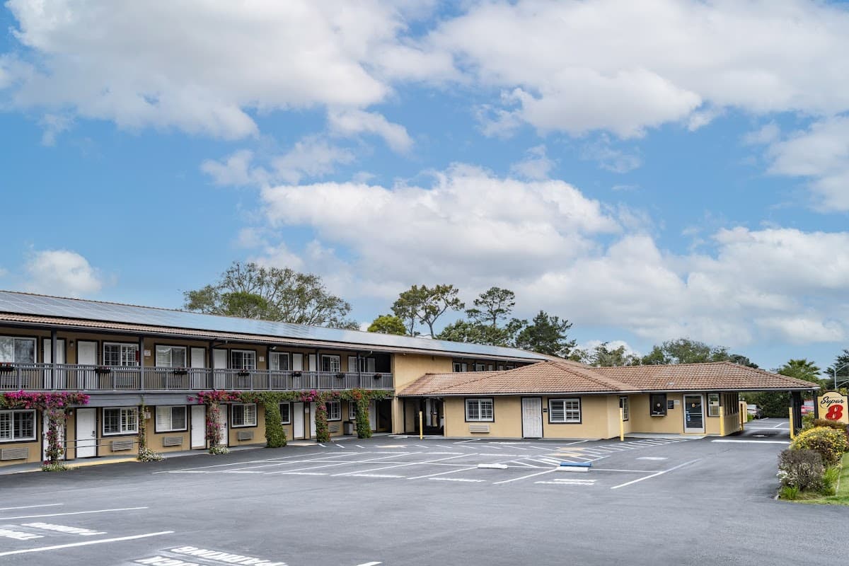 Aura Inn