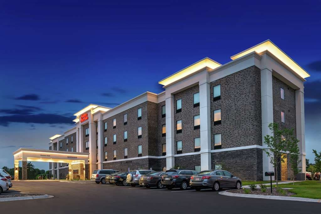 Hampton Inn & Suites St. Paul Oakdale/Woodbury