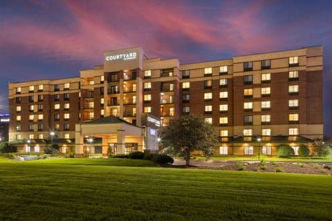 Courtyard by Marriott Bloomington by Mall of America