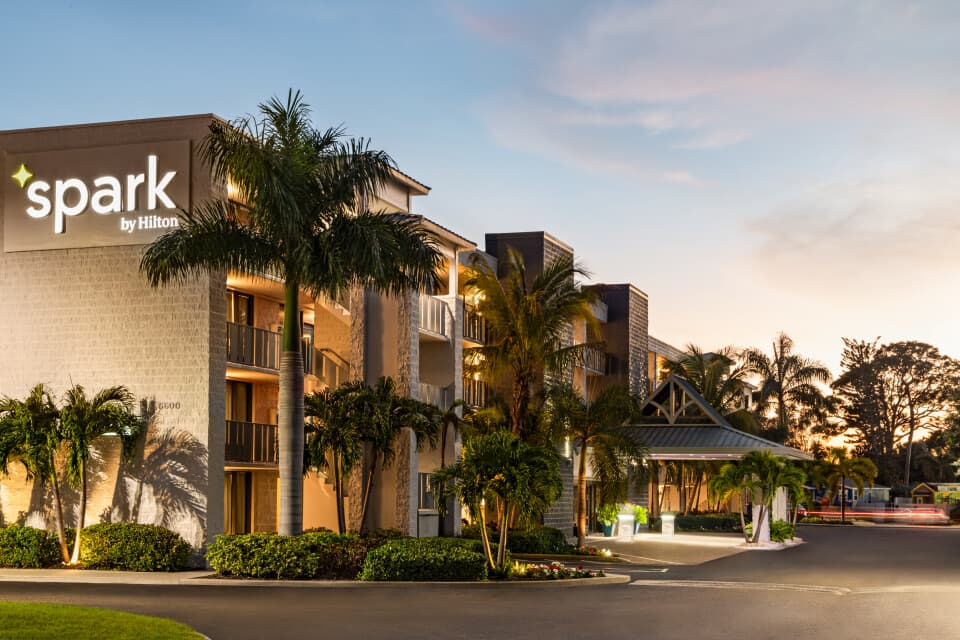 Spark by Hilton Sarasota Siesta Key Gateway
