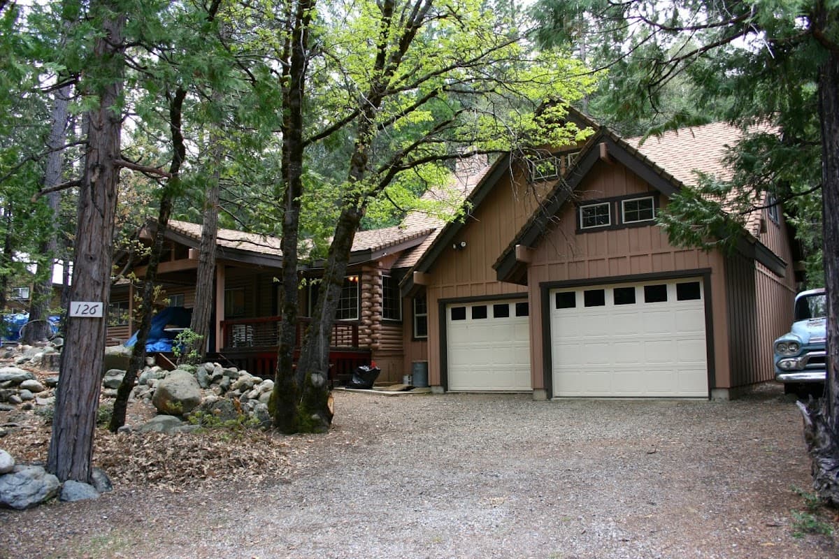 River Front Mountain Cabin