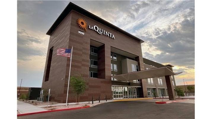 La Quinta Inn & Suites by Wyndham Phoenix West / Glendale
