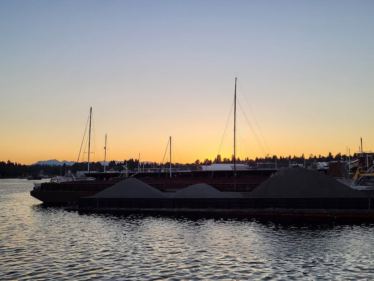 Salmon Bay Marina & Boat Sales