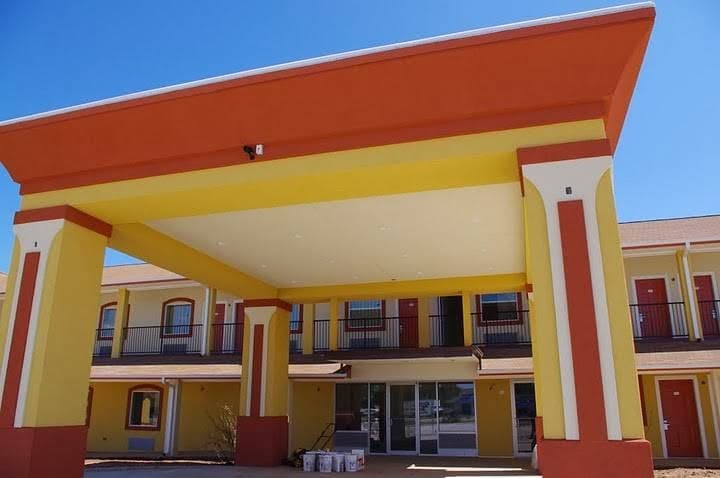 Sands Inn & Kitchen Suites