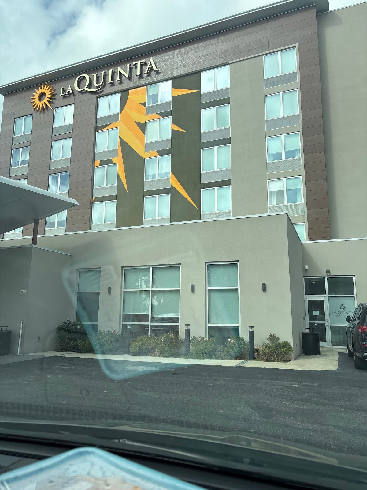 La Quinta Inn & Suites Mobile I-65-Airport Boulevard.
