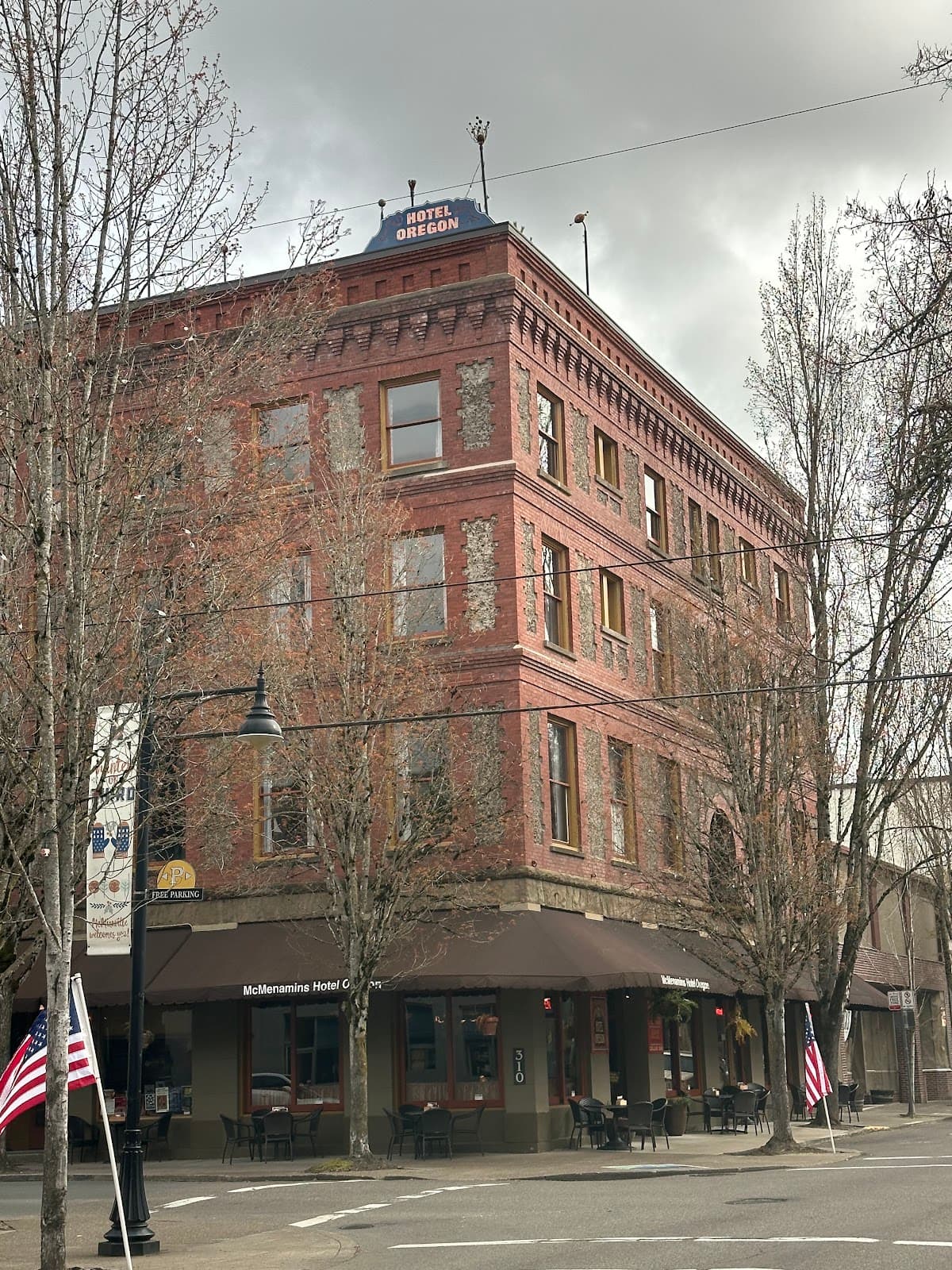 Hotel Oregon Rooftop Bar