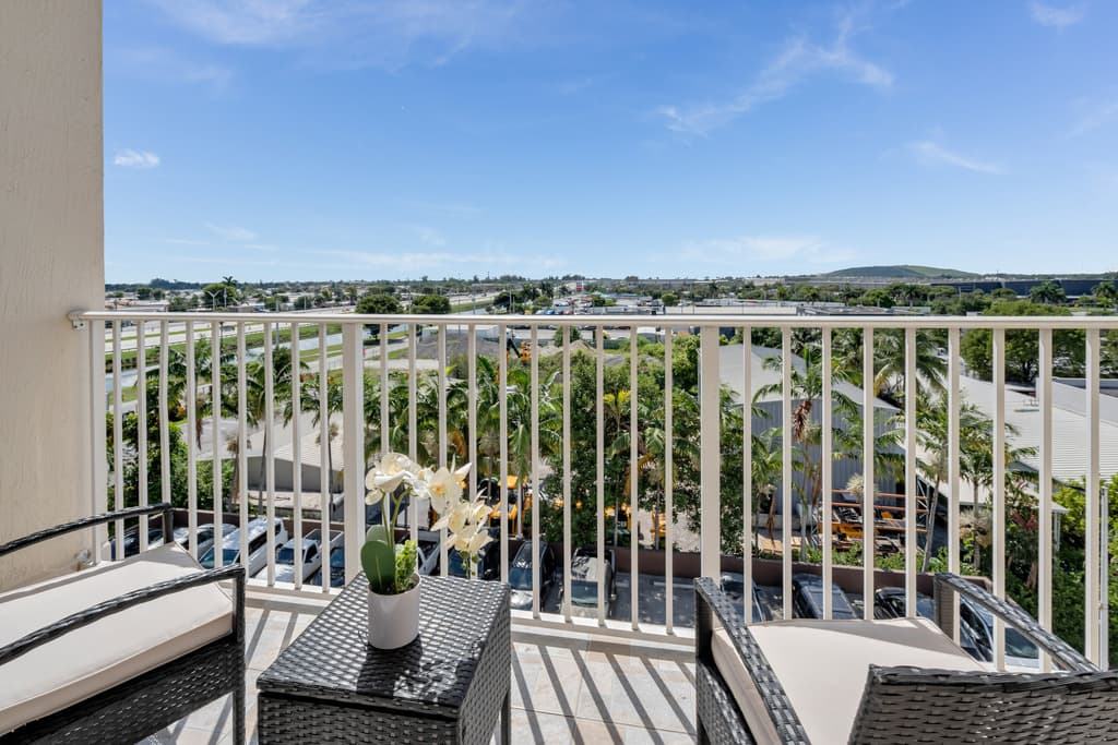 South River Suites