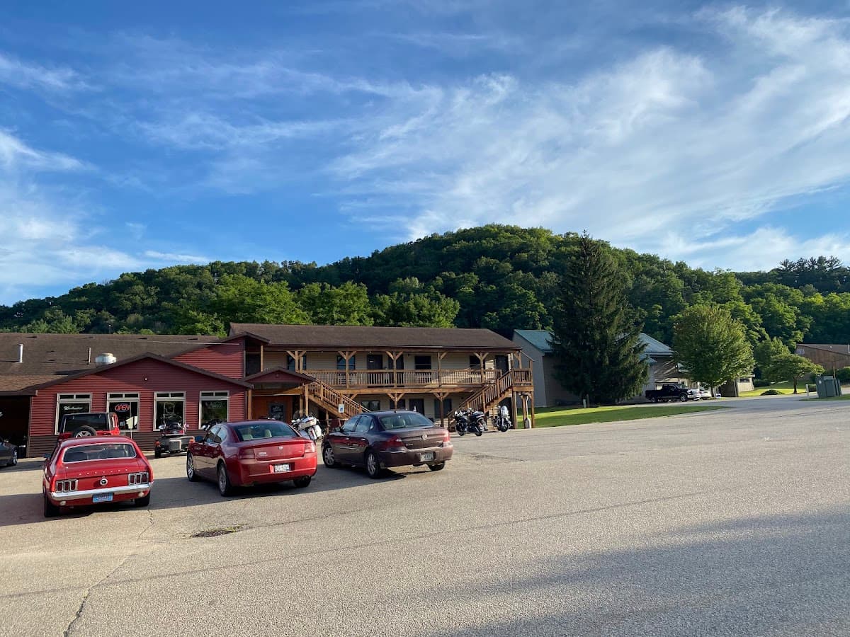 Country Gardens Motel & Lounge