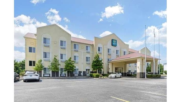 Quality Suites La Grange