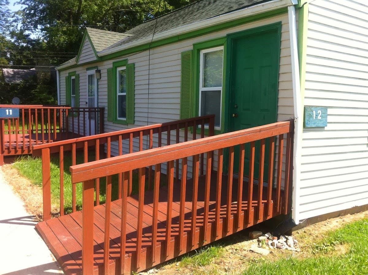 Green Crest Motel