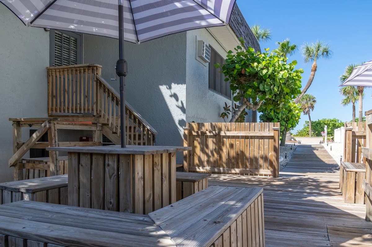Sabal Palms Inn