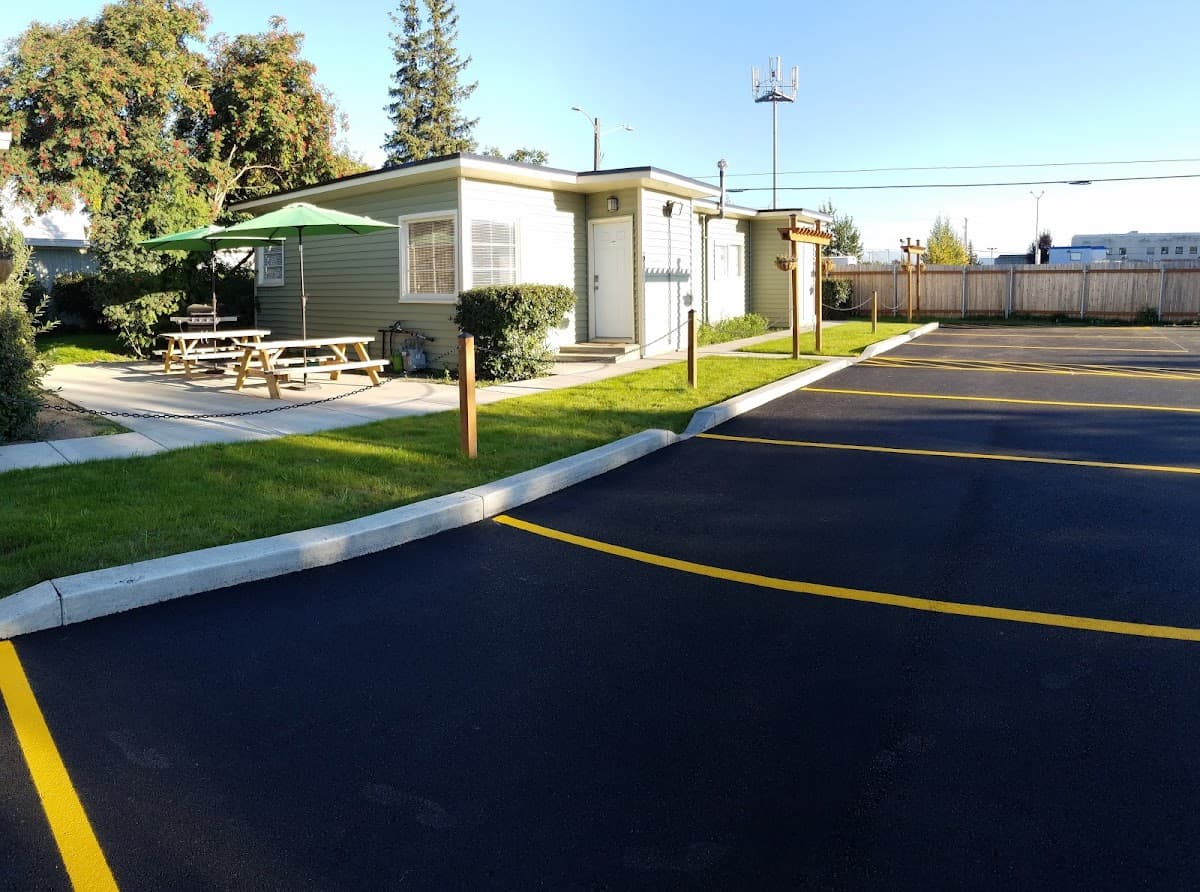 Cupples Cottages Vacation & Vehicle Rentals
