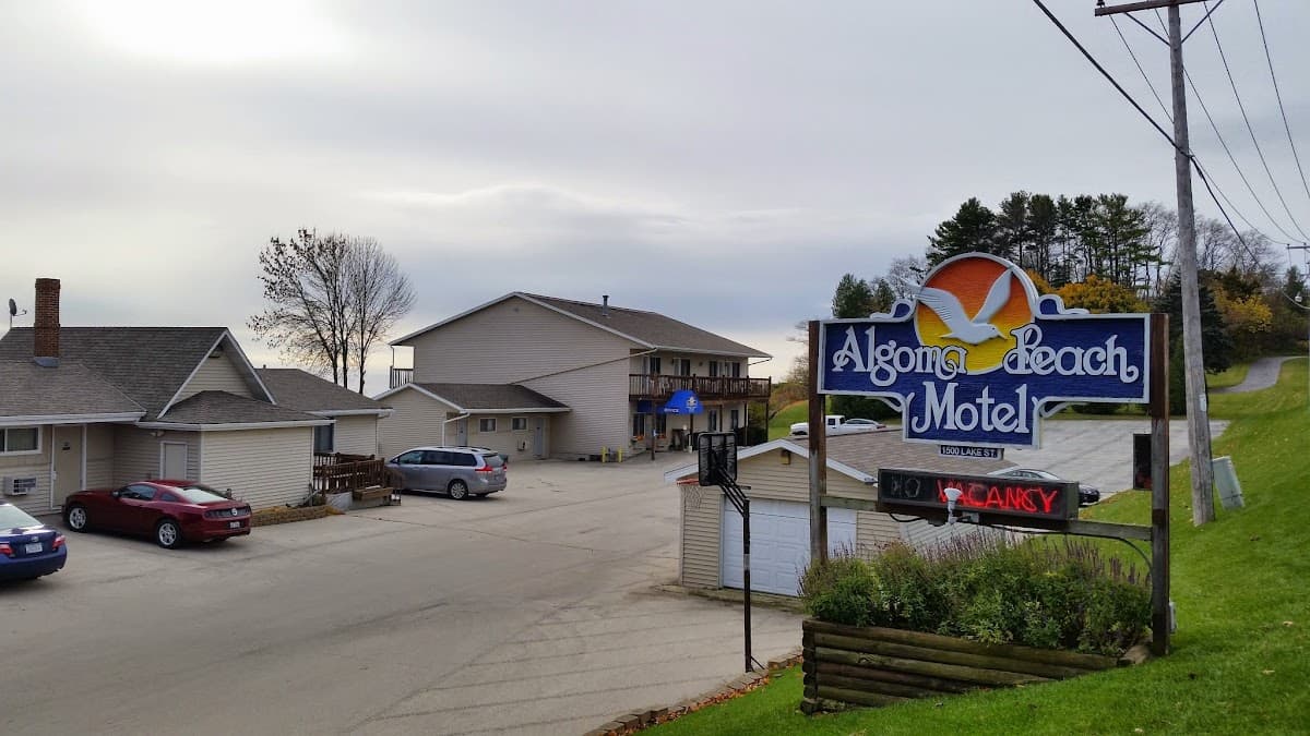 Algoma Beach Motel