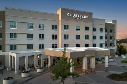 Courtyard by Marriott Atlanta Kennesaw