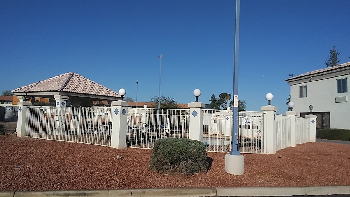 Apache Inn