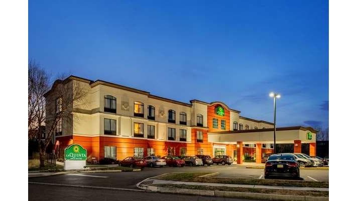 La Quinta Inn & Suites by Wyndham Mt. Laurel - Philadelphia