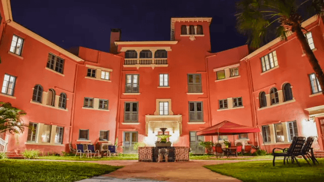 Villa de Leon