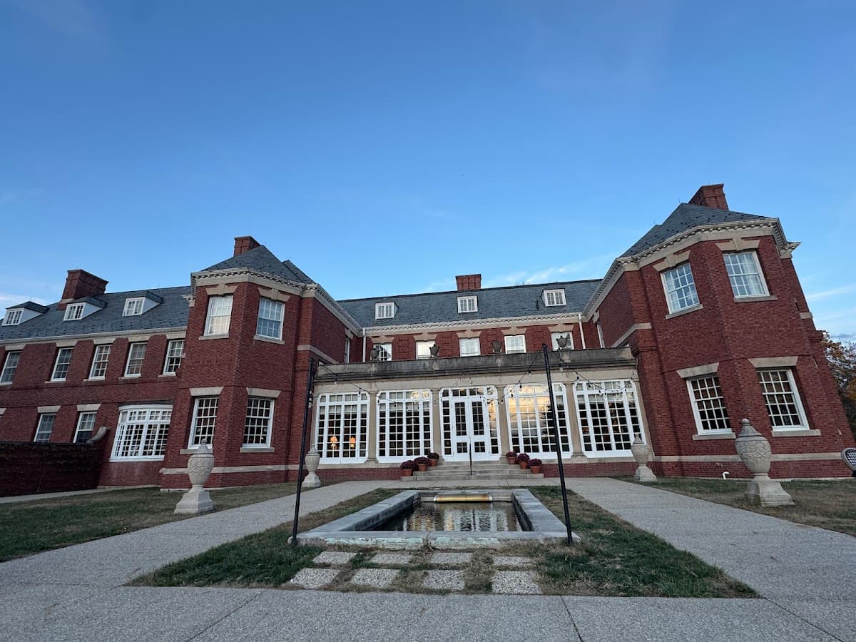 Allerton Mansion