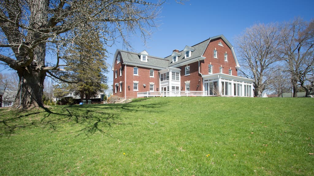 Inn at Ocean Avenue