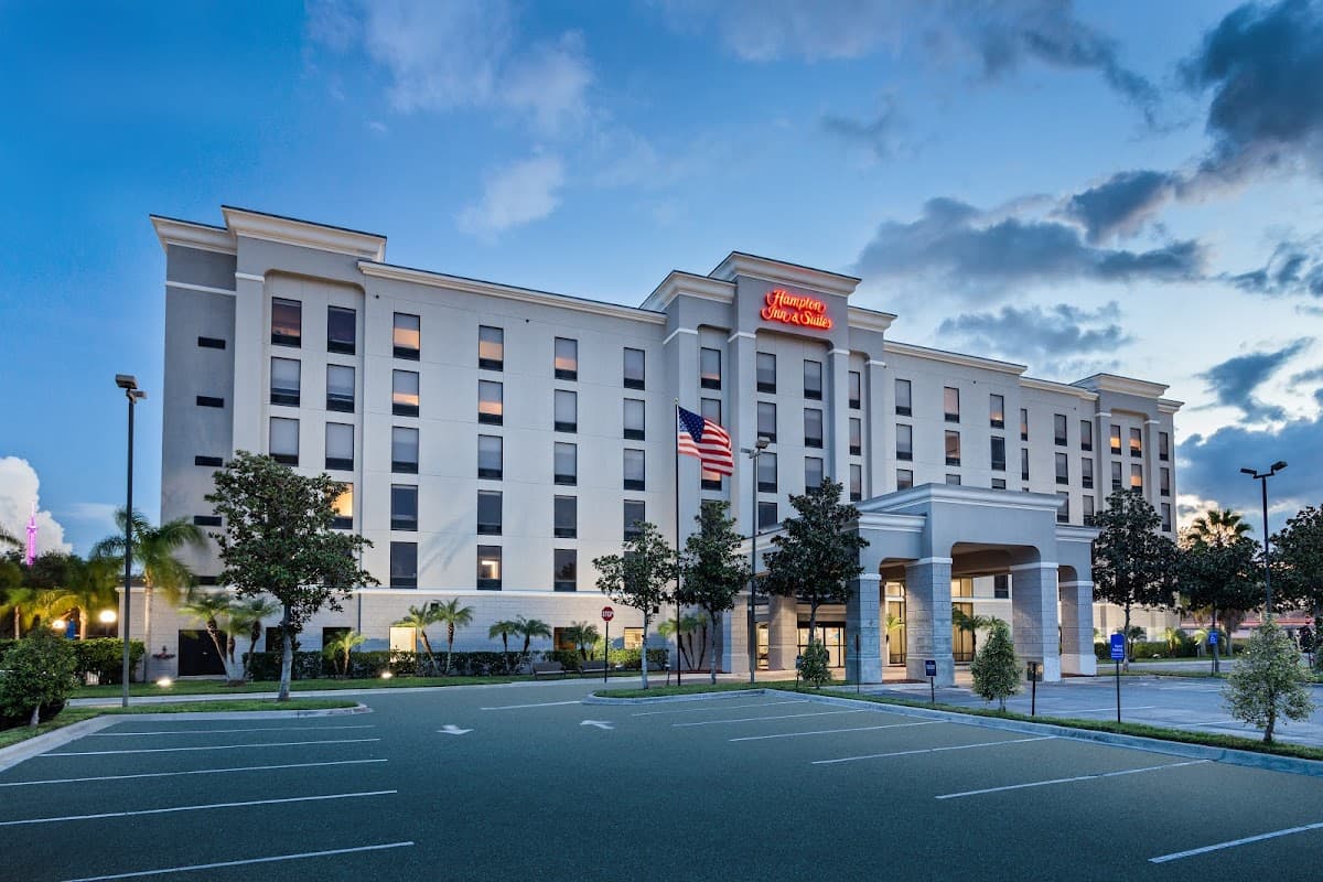 Hampton Inn & Suites Orlando Intl Dr N