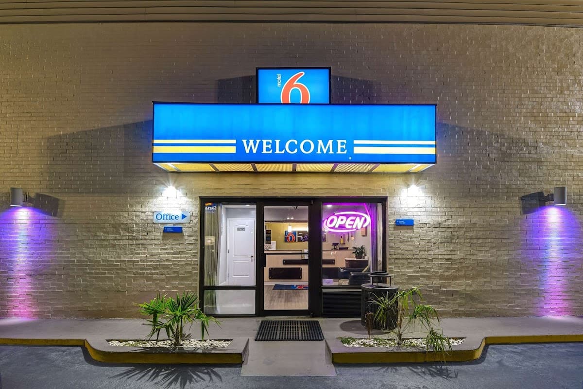 Motel 6 Dalton, GA