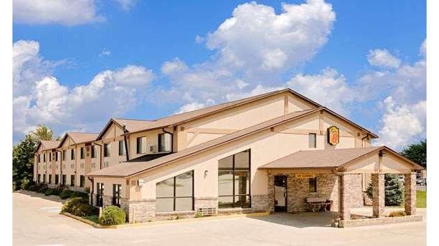 Super 8 by Wyndham Centerville