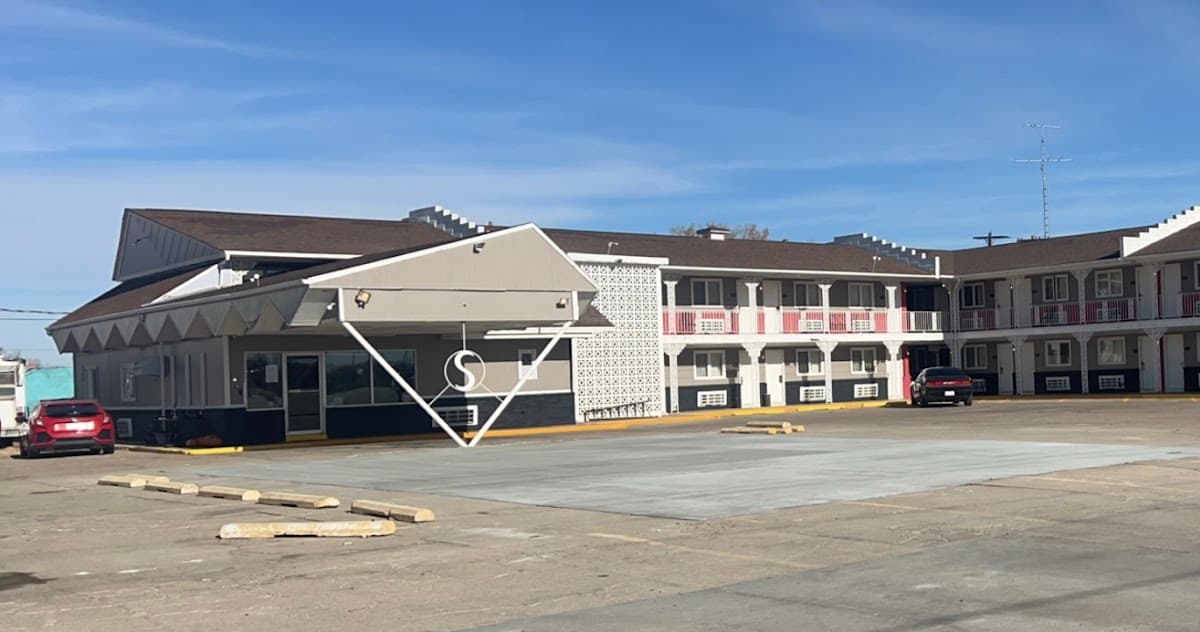Circle S Motel
