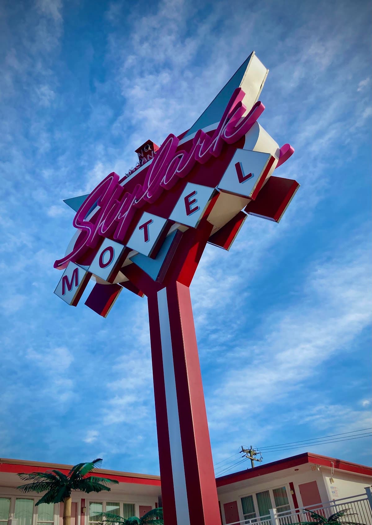 Skylark Motel
