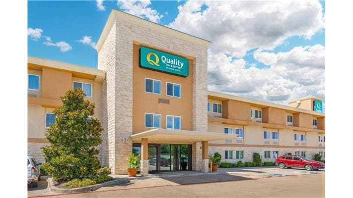 Quality Inn & Suites Plano East - Richardson