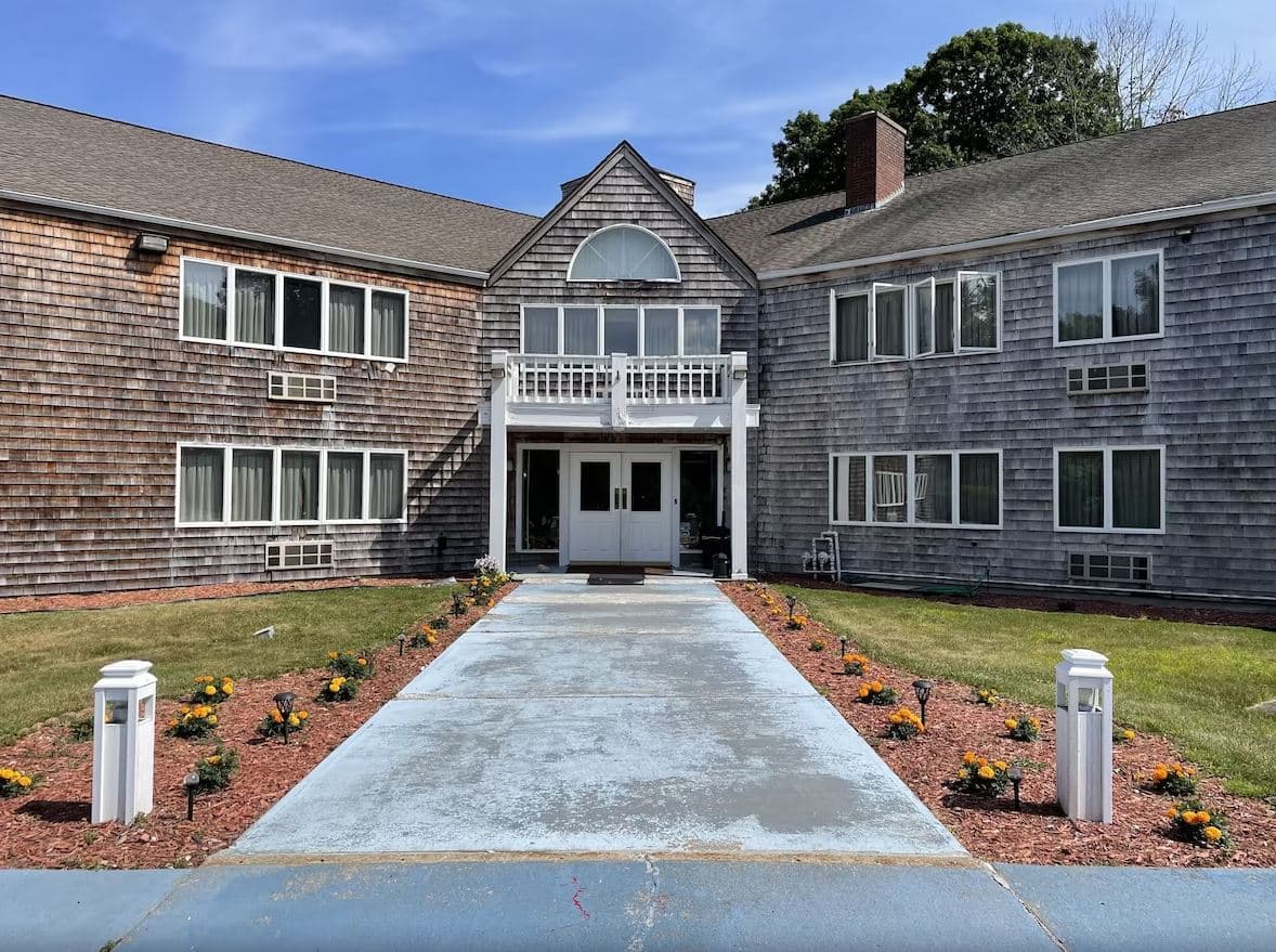 Gold Star Inn & Suites