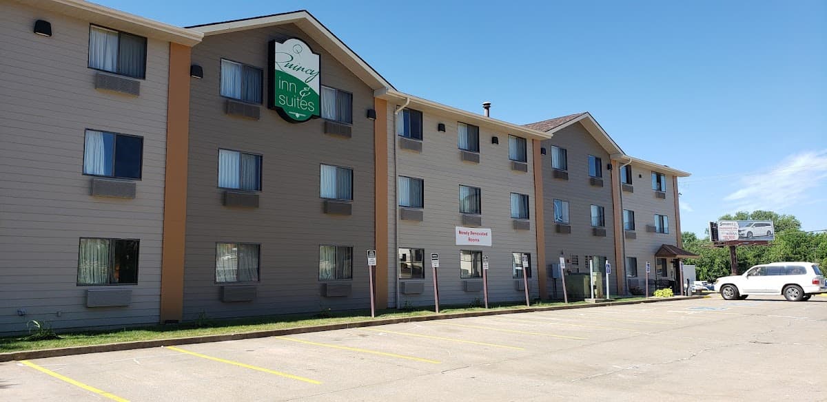 Quincy Inn & Suites