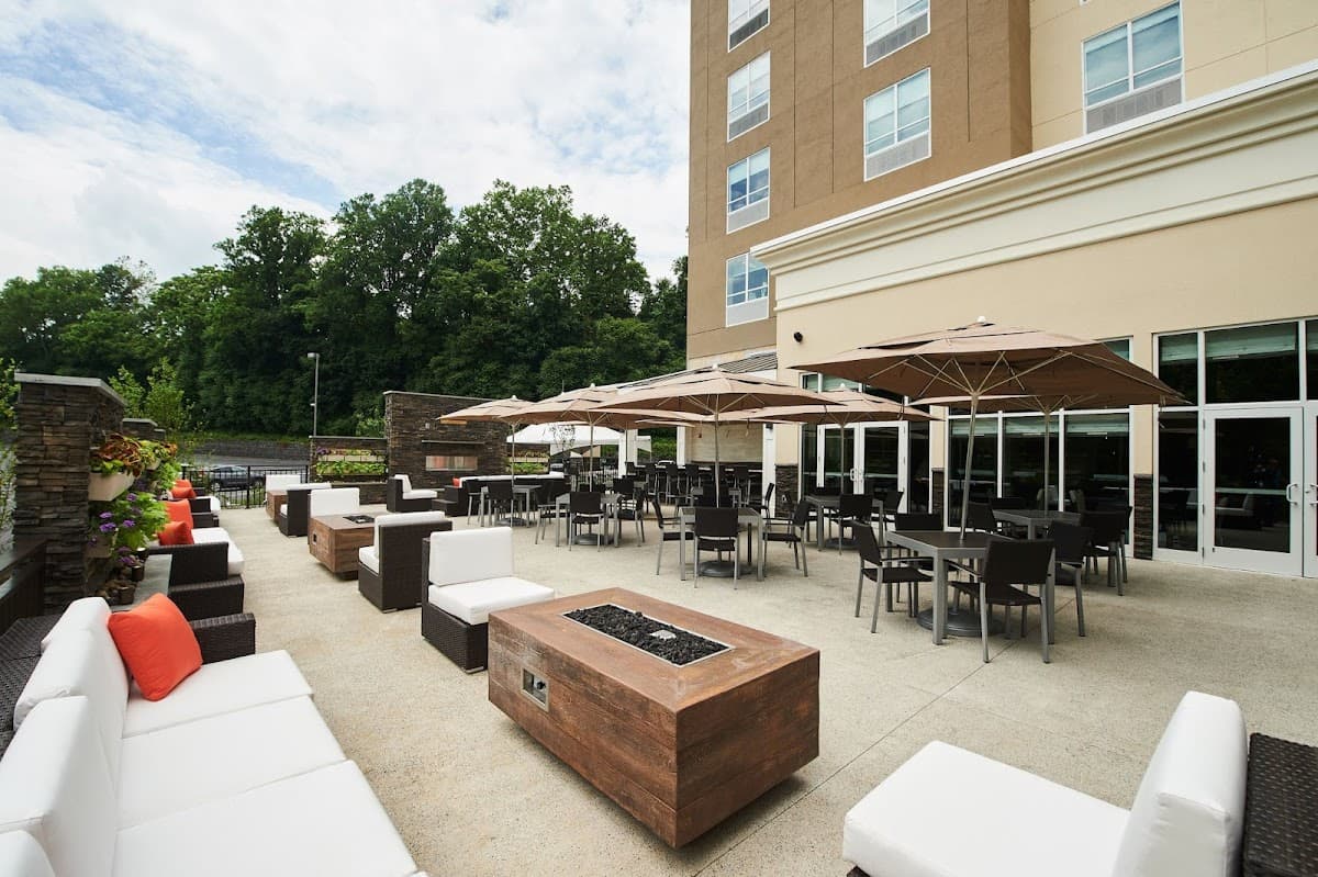 Holiday Inn & Suites Philadelphia W - Drexel Hill by IHG