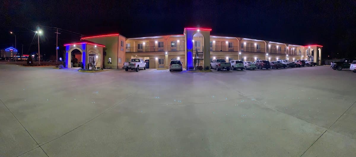 Muskogee Inn & Suites