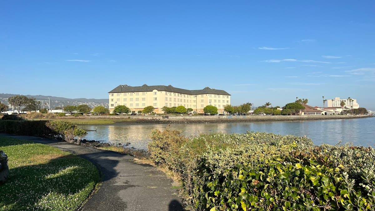 Bay Landing Hotel