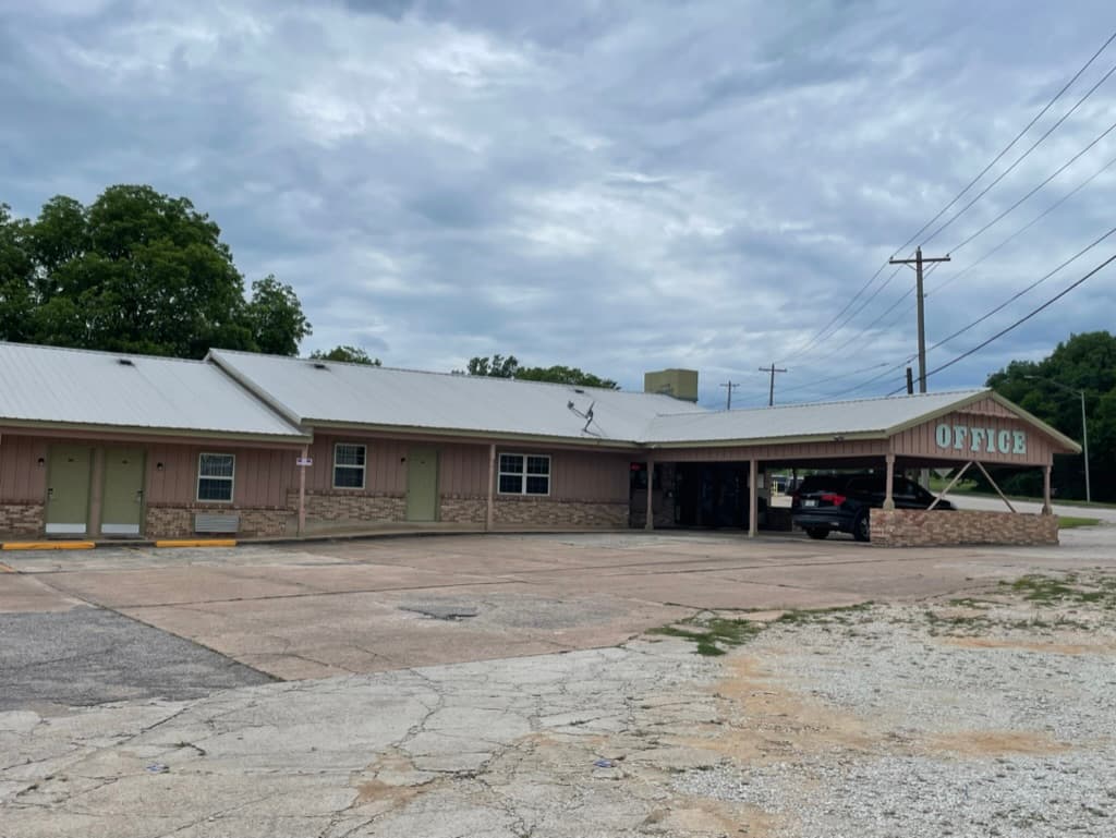 Village Inn