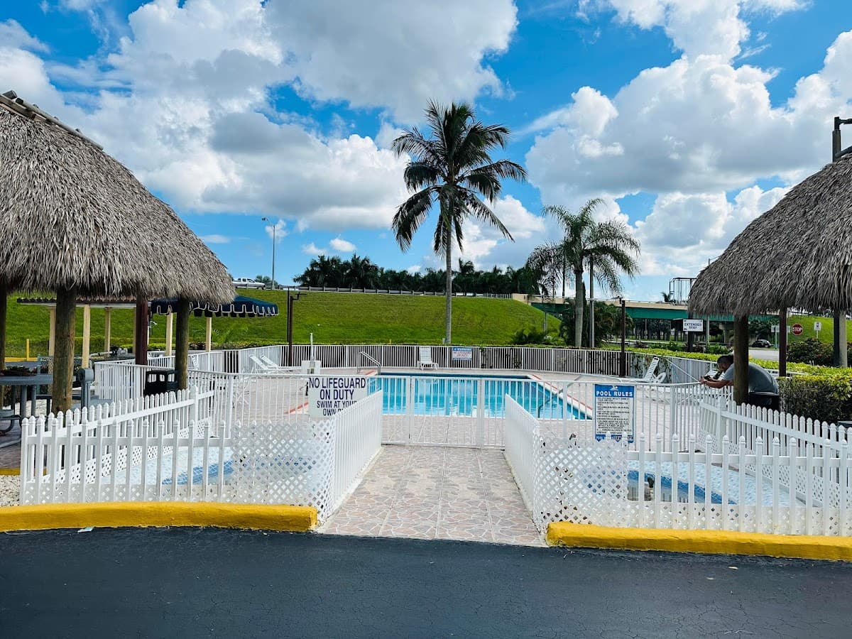 Belmont Inn & Suites Florida City