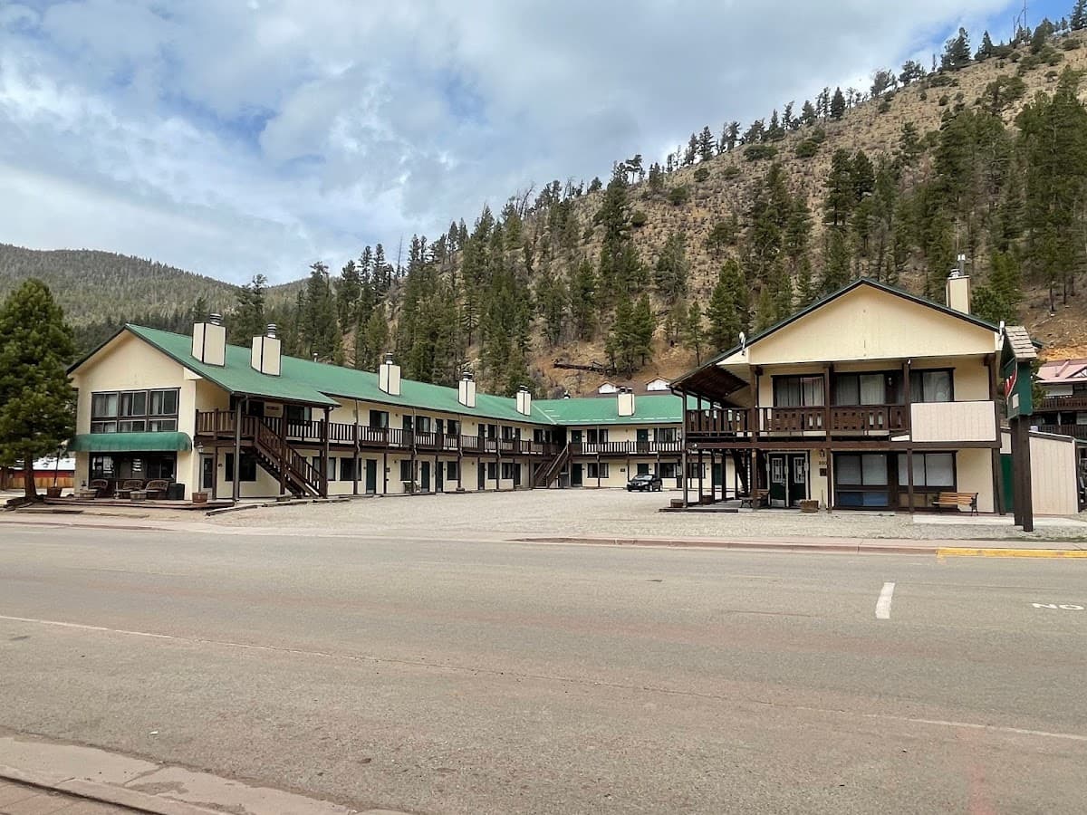 Ponderosa Lodge